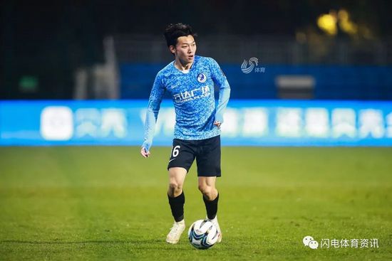一方面，以江文峰（钟汉良 饰）为代表的警方在调查市场促进会候选人的失踪案件时，发现与拿着”优秀企业奖”的华森集团有着密不可分的关系